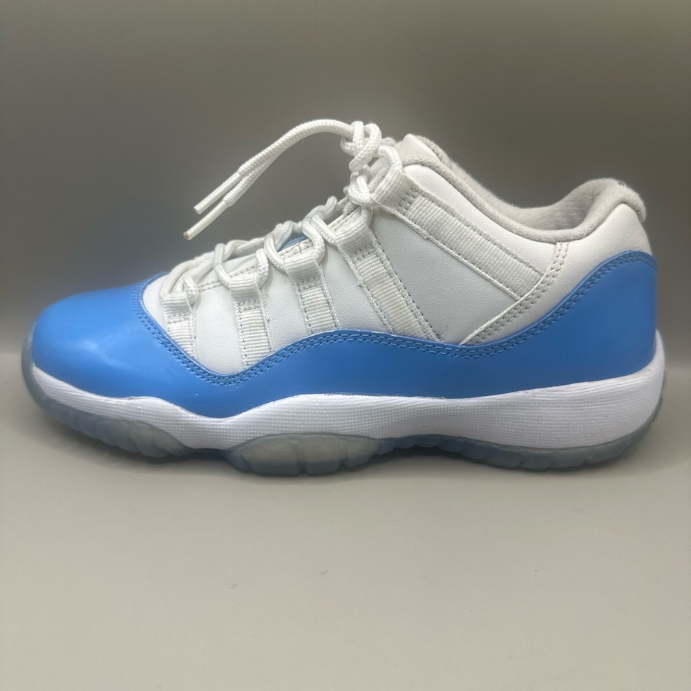 Jordan 11 Retro Low “University Blue” Sz 4y/5.5w